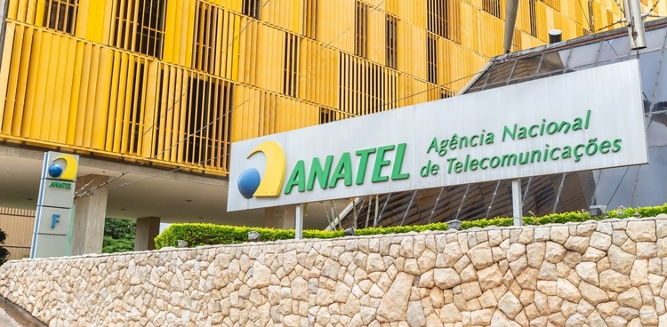 Licenciamento de frequências e Projetos ANATEL